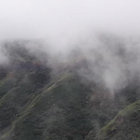 Вилла Strawberry Country Махабалешвар Экстерьер фото